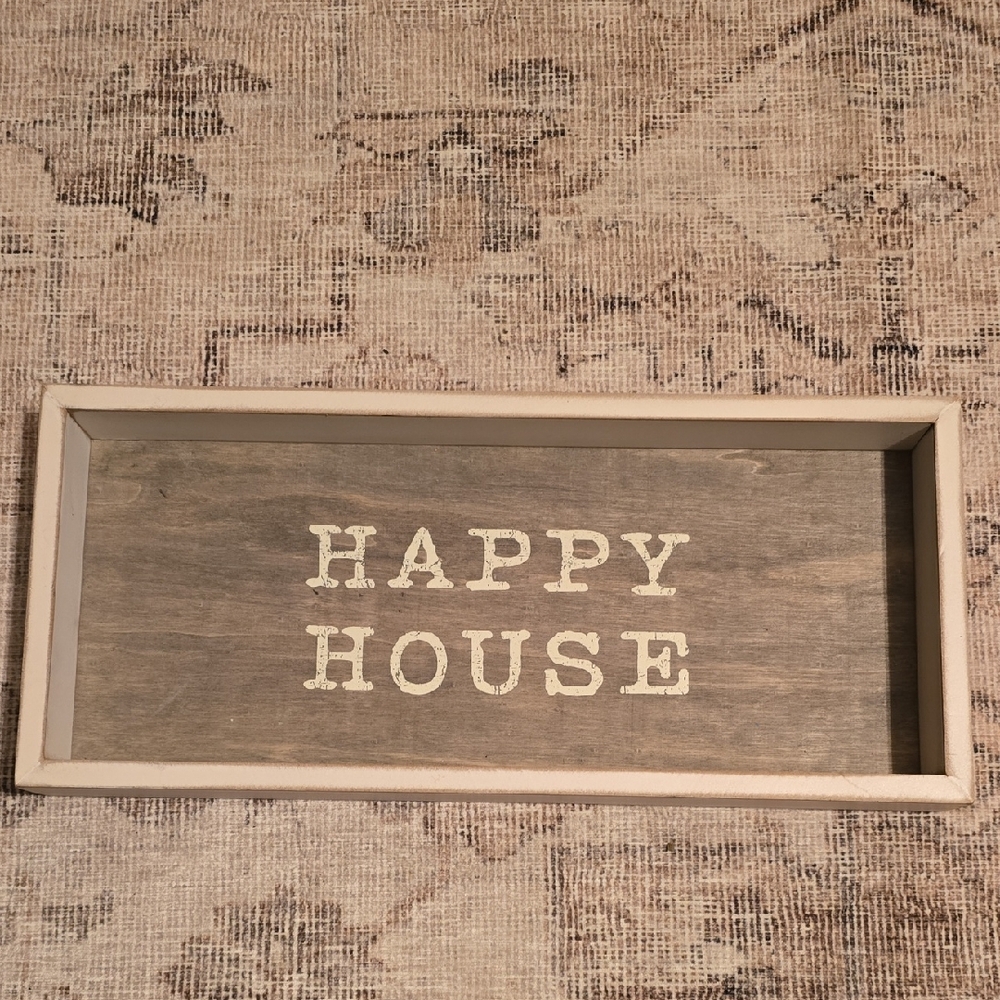 Wooden 'Happy House' Sign